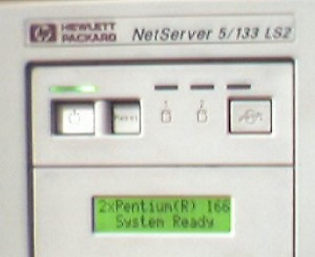 HP NetServer 5/133 LS2 LCD Display